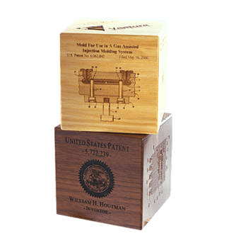 Desktop Awards/Cubes/Laser Etched Solid Wood Cube/IC-W